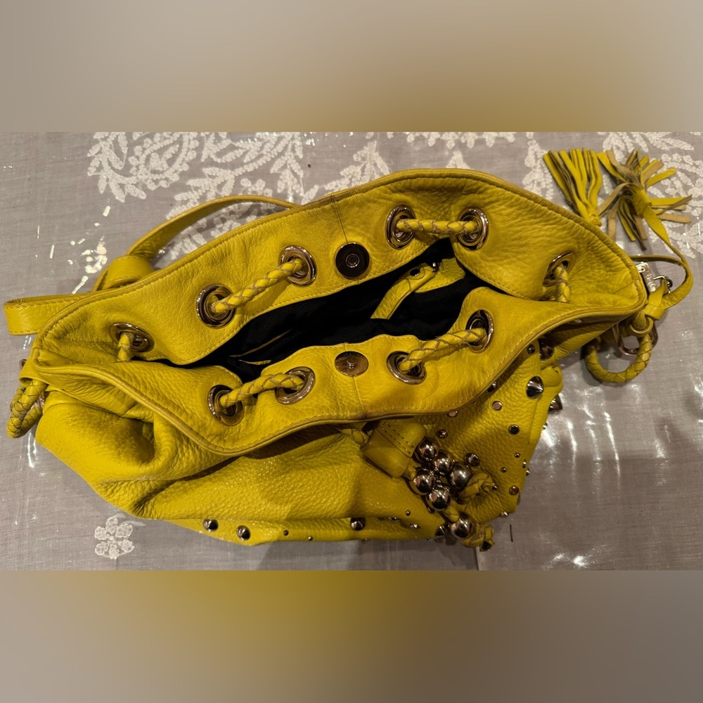 ❤️ LEATHER CHARLES DAVID STUDDED BAG IN ACID YELLOW COLOR - Picture 14 of 16